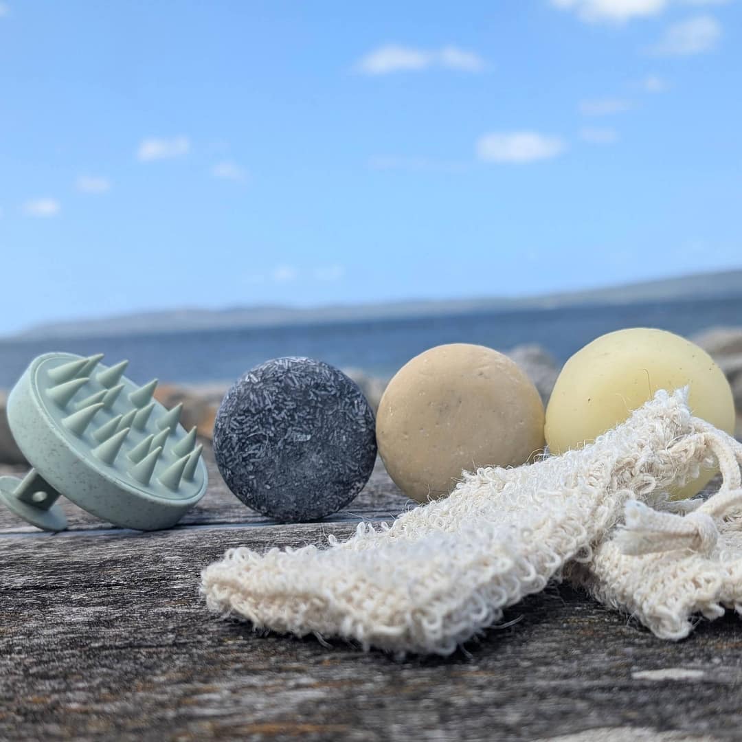 The Ritual Bundle – Eco Shampoo & Conditioner Bars + Scalp Massager & Sisal Soap Bag 1 shampoo conditioner bar bundle with scalp brush and sisal bag plastic free set